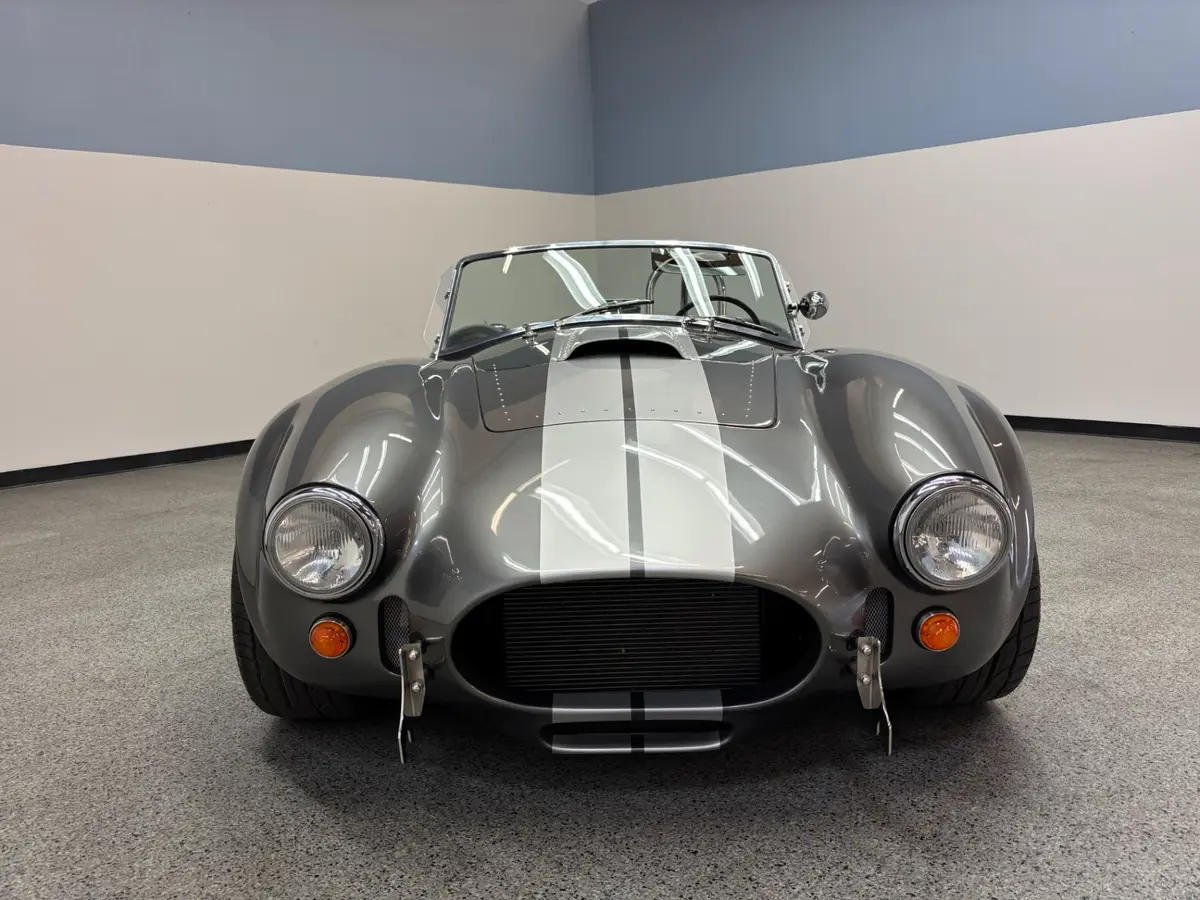 Vehicle photo 2