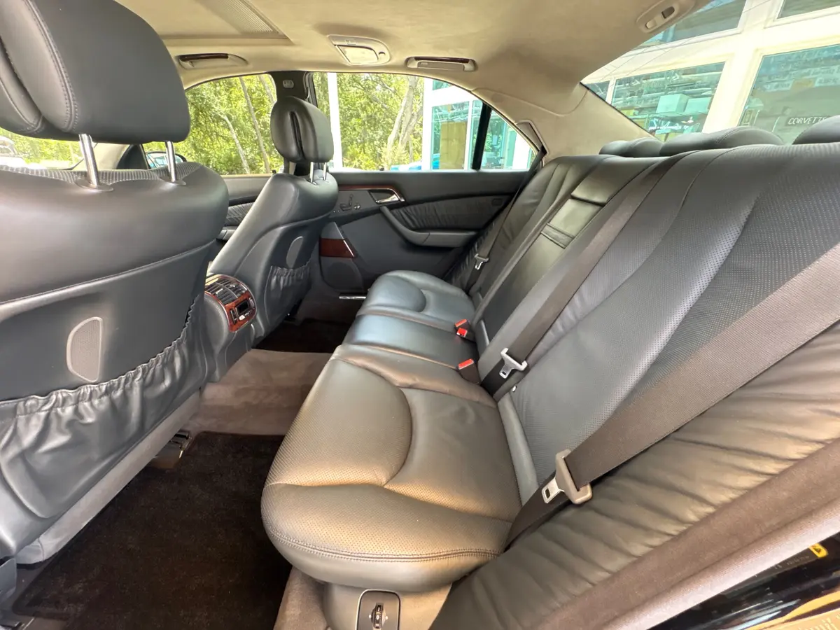 Vehicle photo 38
