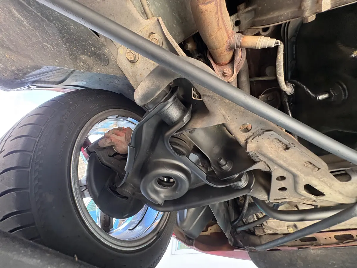 Vehicle photo 56