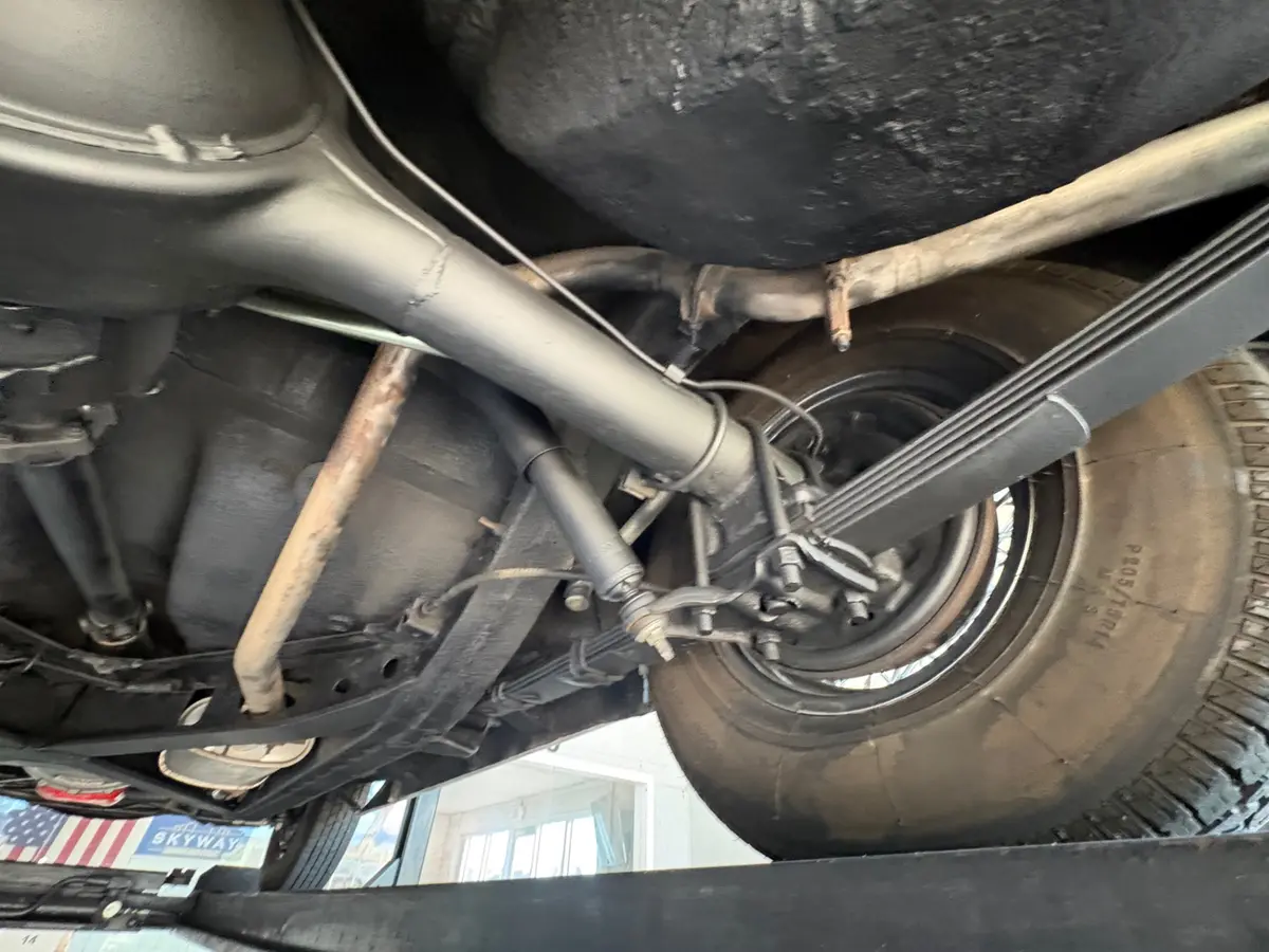 Vehicle photo 51