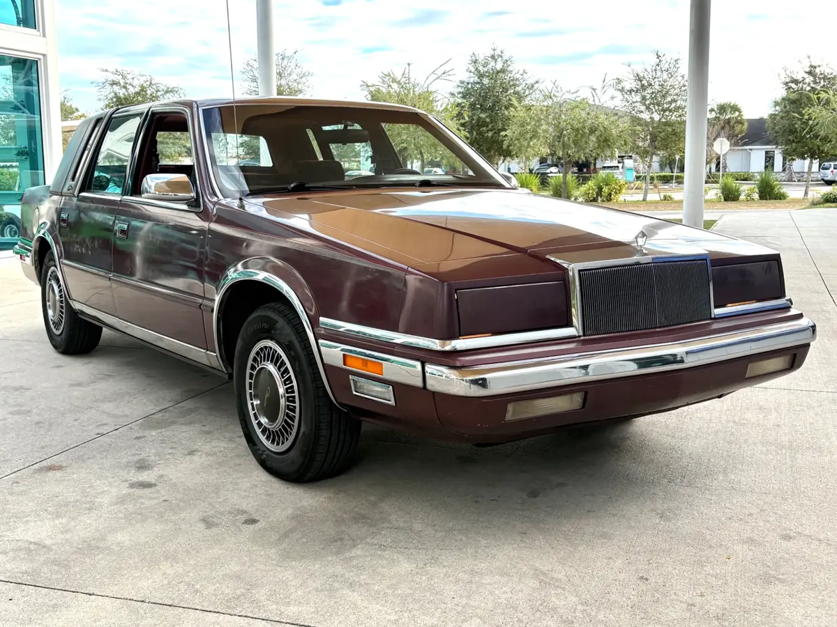 Vehicle photo 4