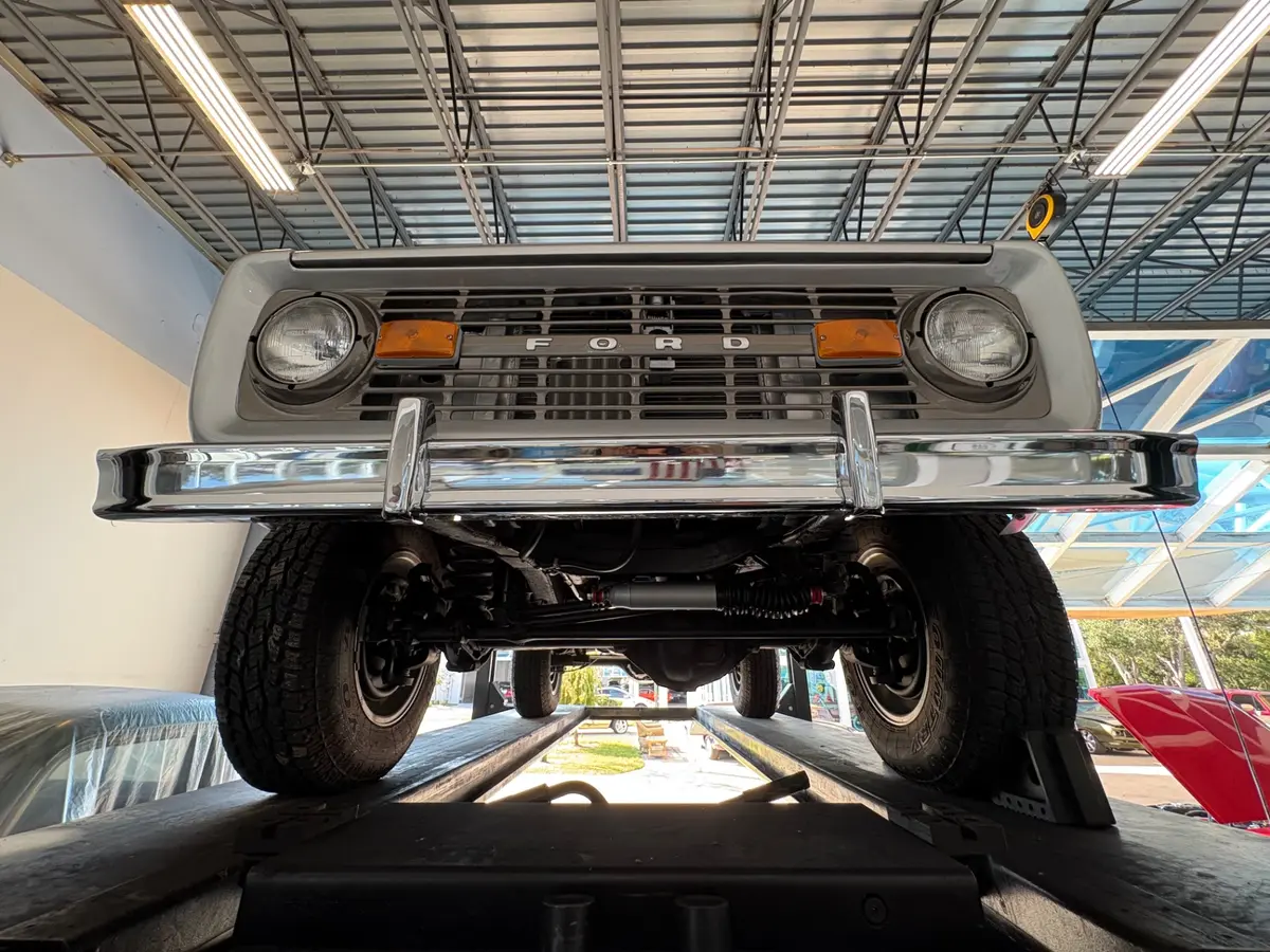 Vehicle photo 50