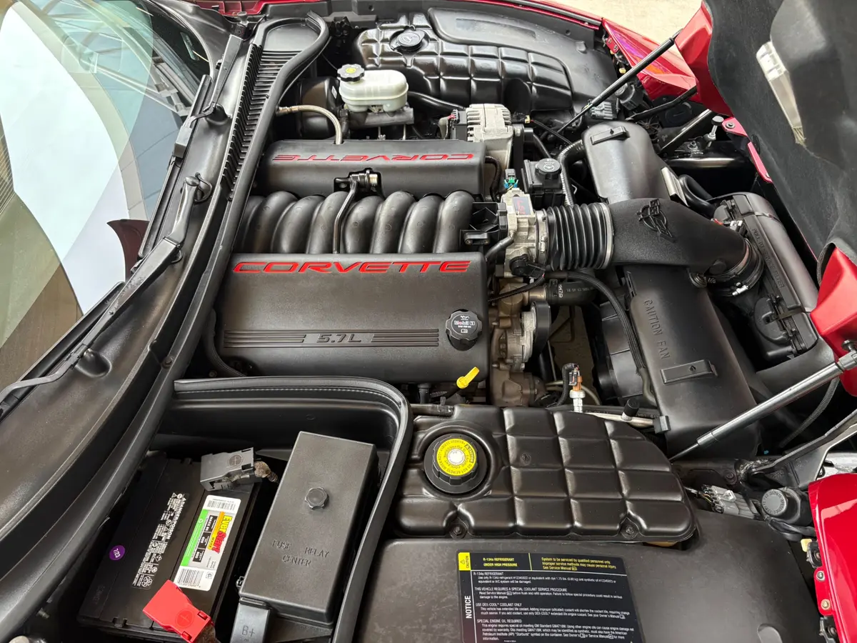 Vehicle photo 25