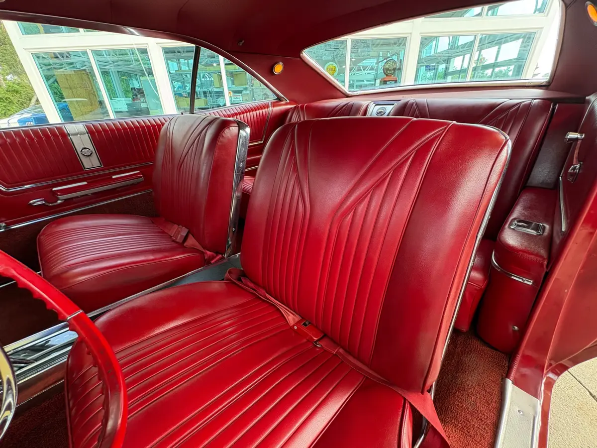 Vehicle photo 36