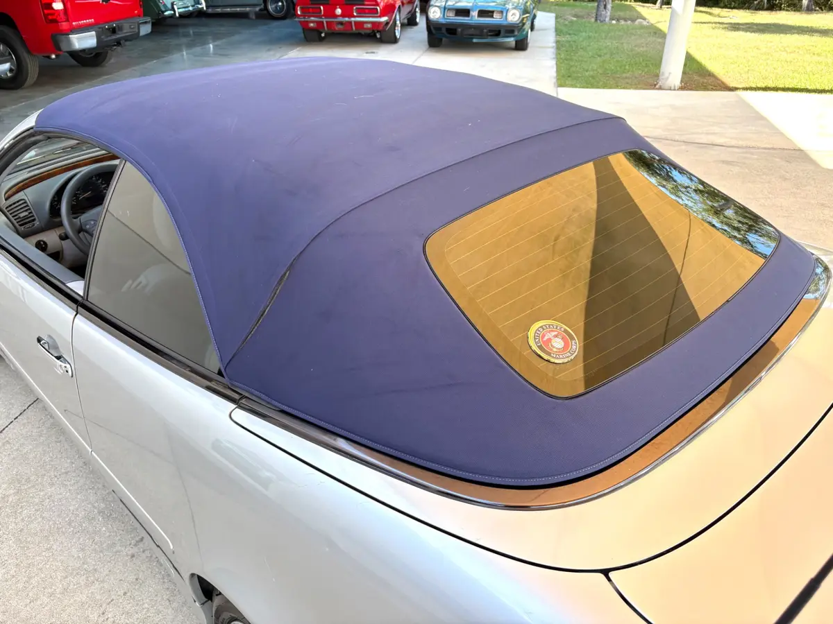 Vehicle photo 24