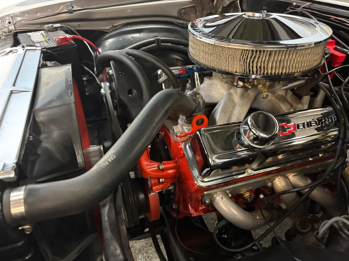 Vehicle photo 19