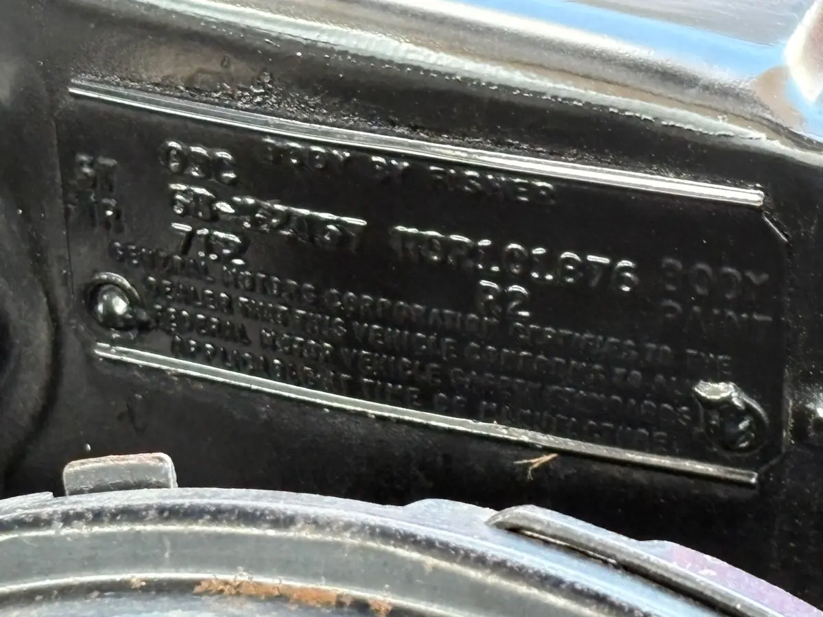 Vehicle photo 29