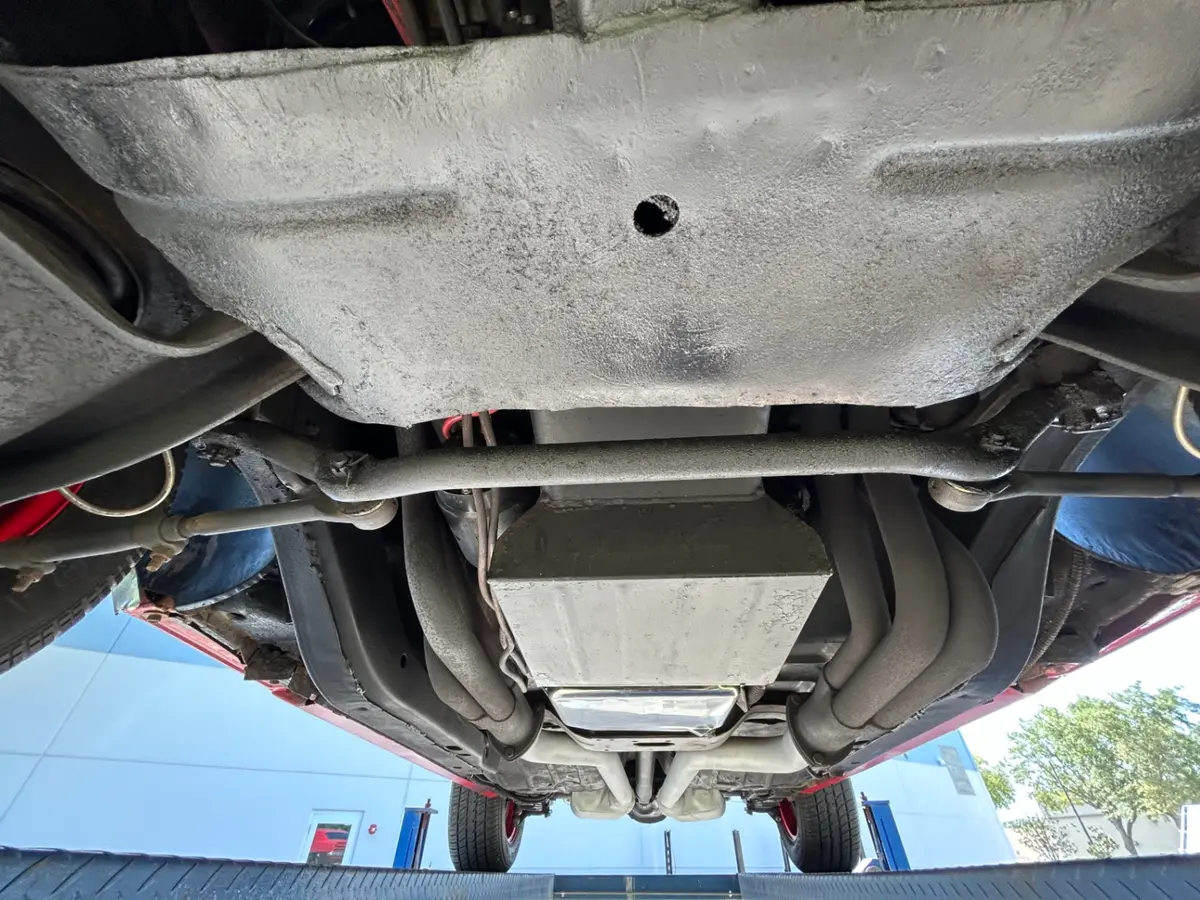 Vehicle photo 37