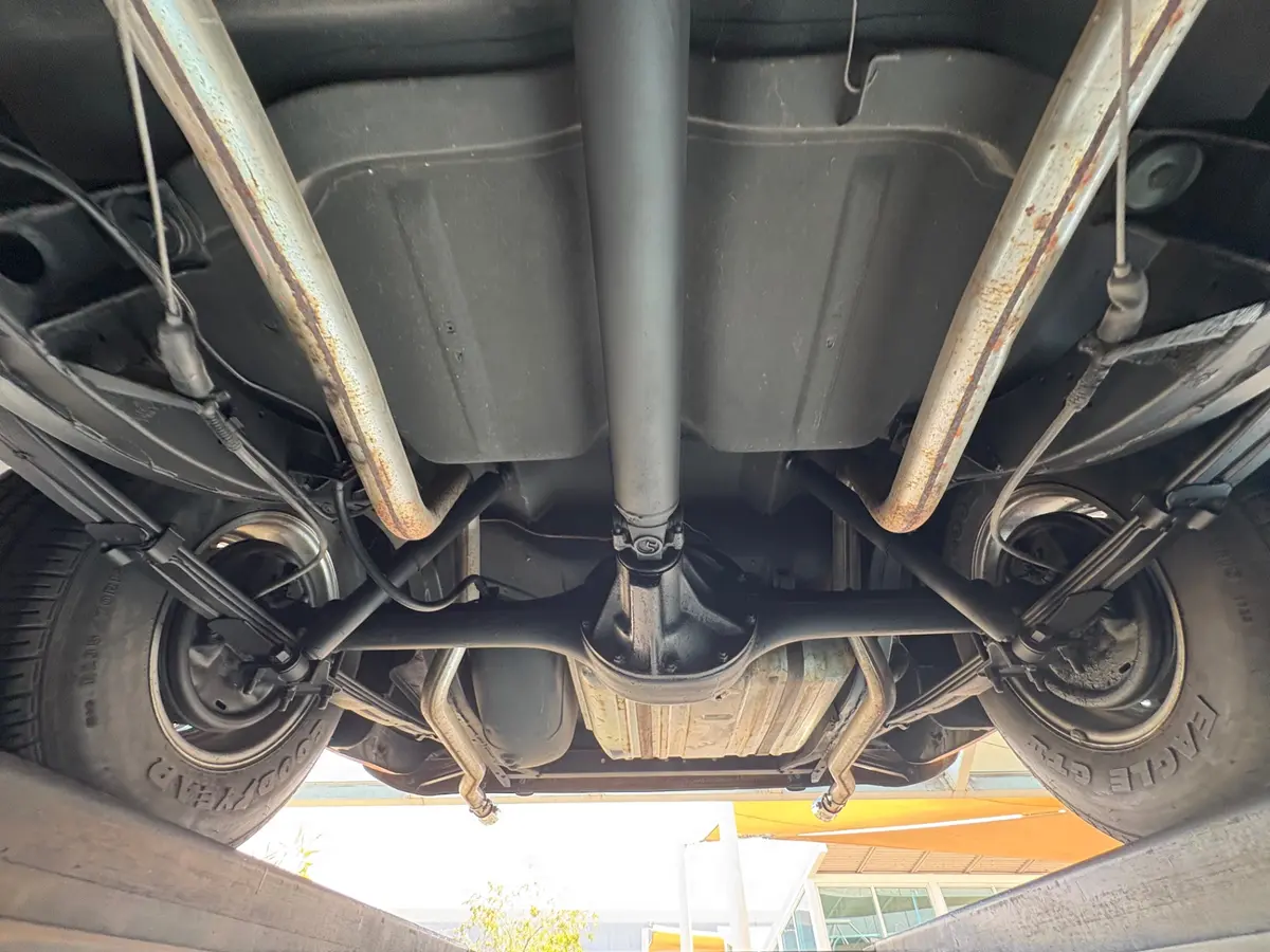 Vehicle photo 56