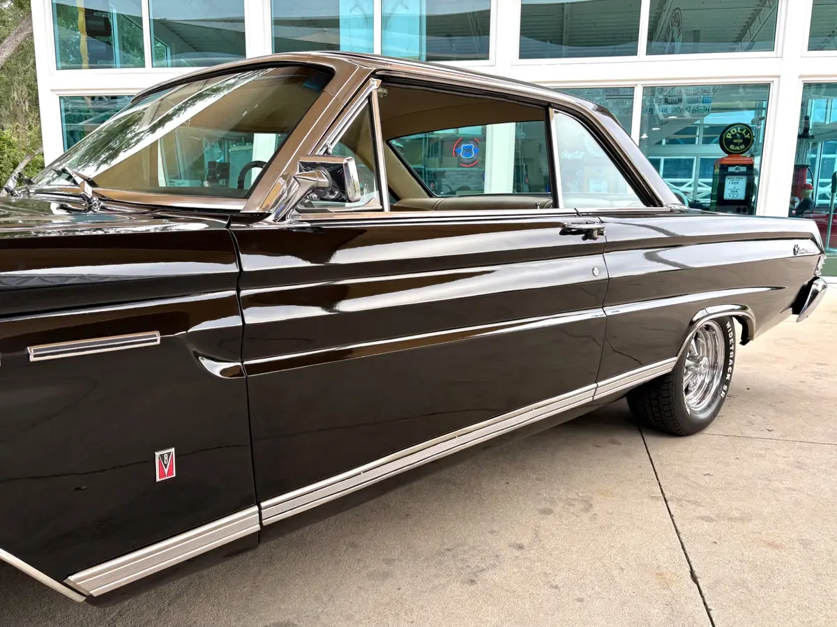 Vehicle photo 14