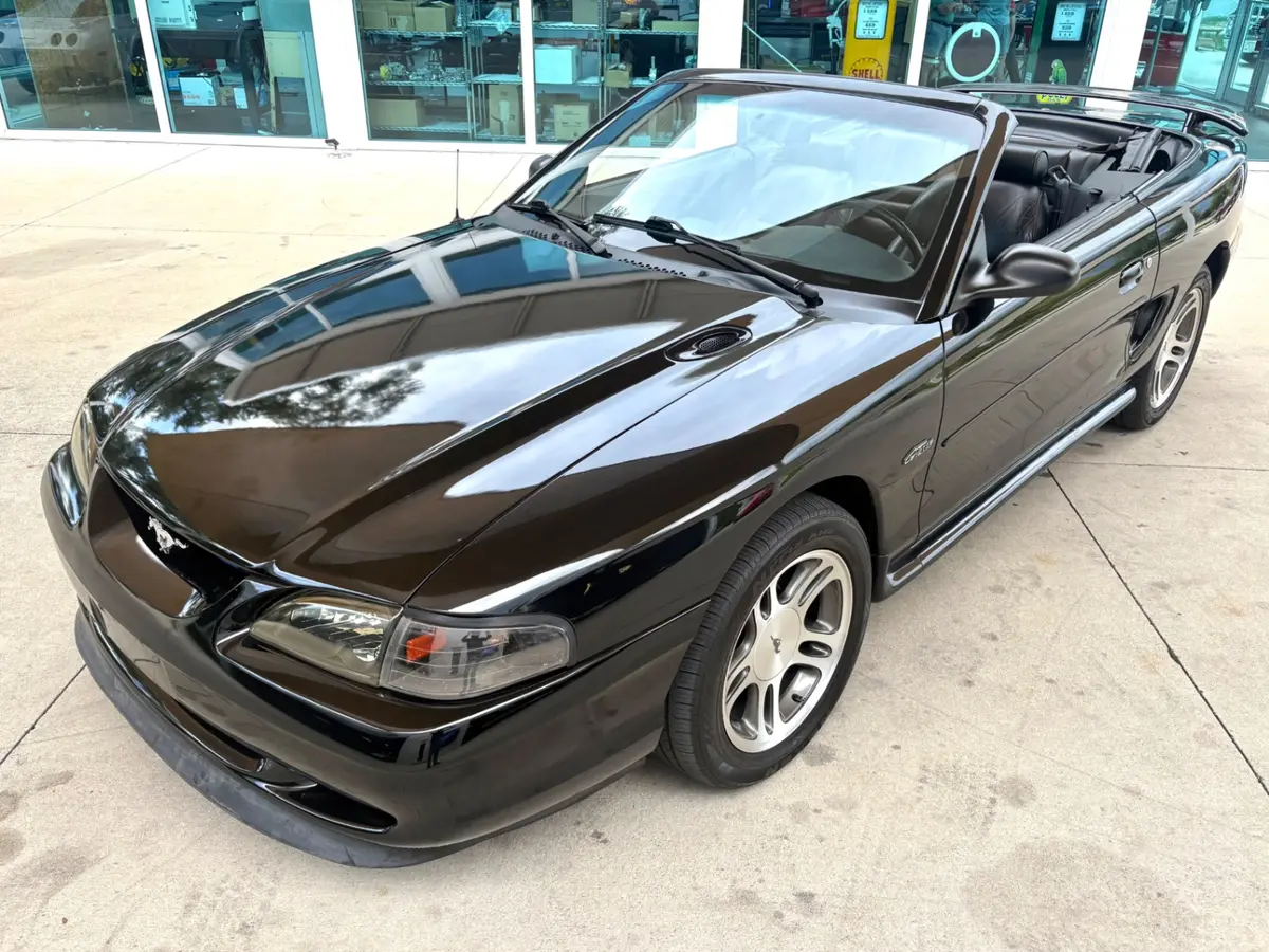 Vehicle photo 20