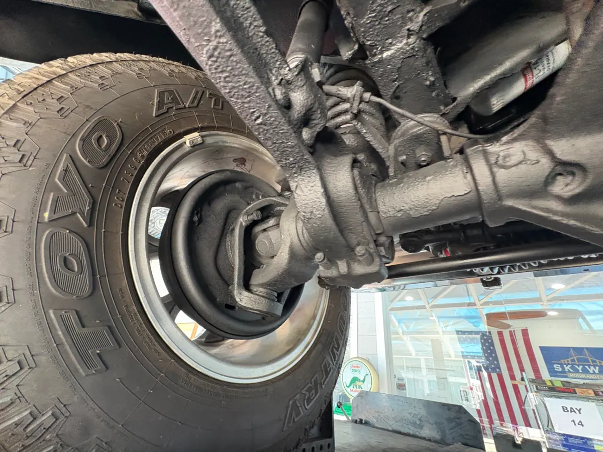 Vehicle photo 48