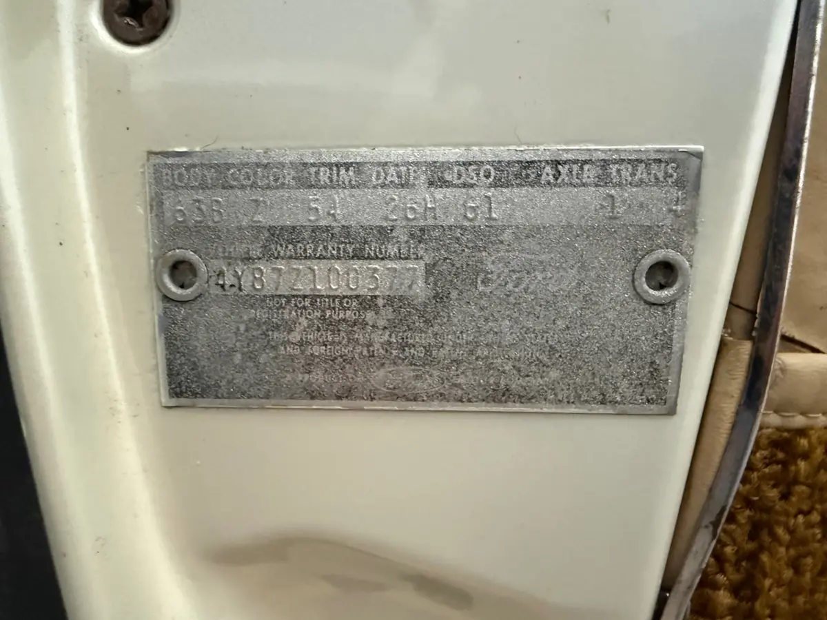 Vehicle photo 21
