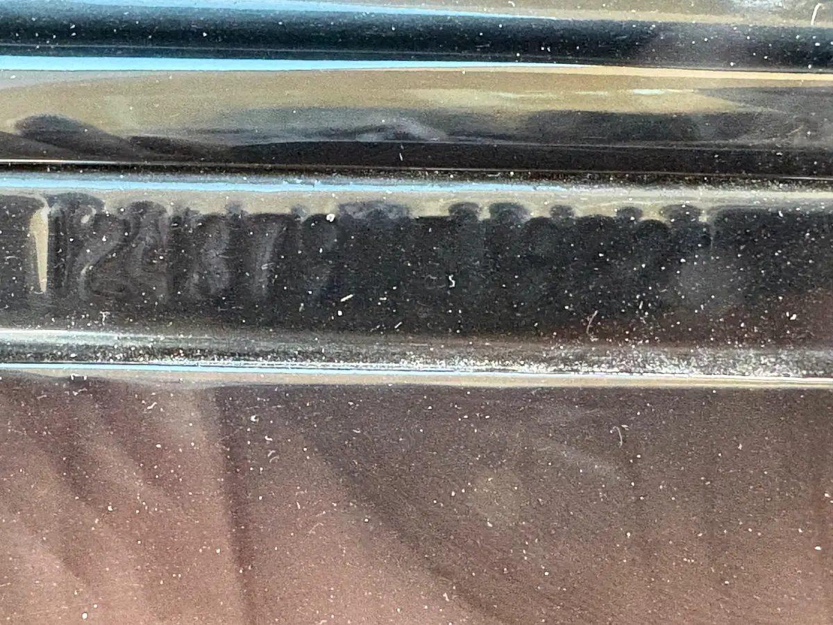 Vehicle photo 23