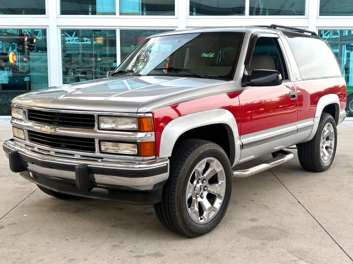 Vehicle photo 1