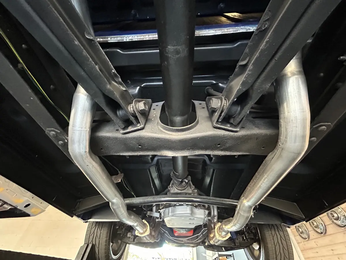 Vehicle photo 47