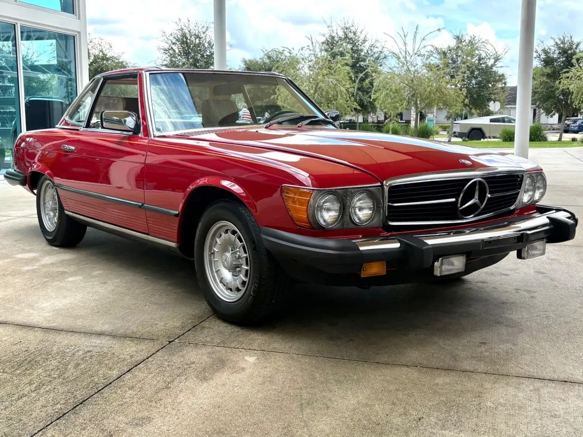 Vehicle photo 4