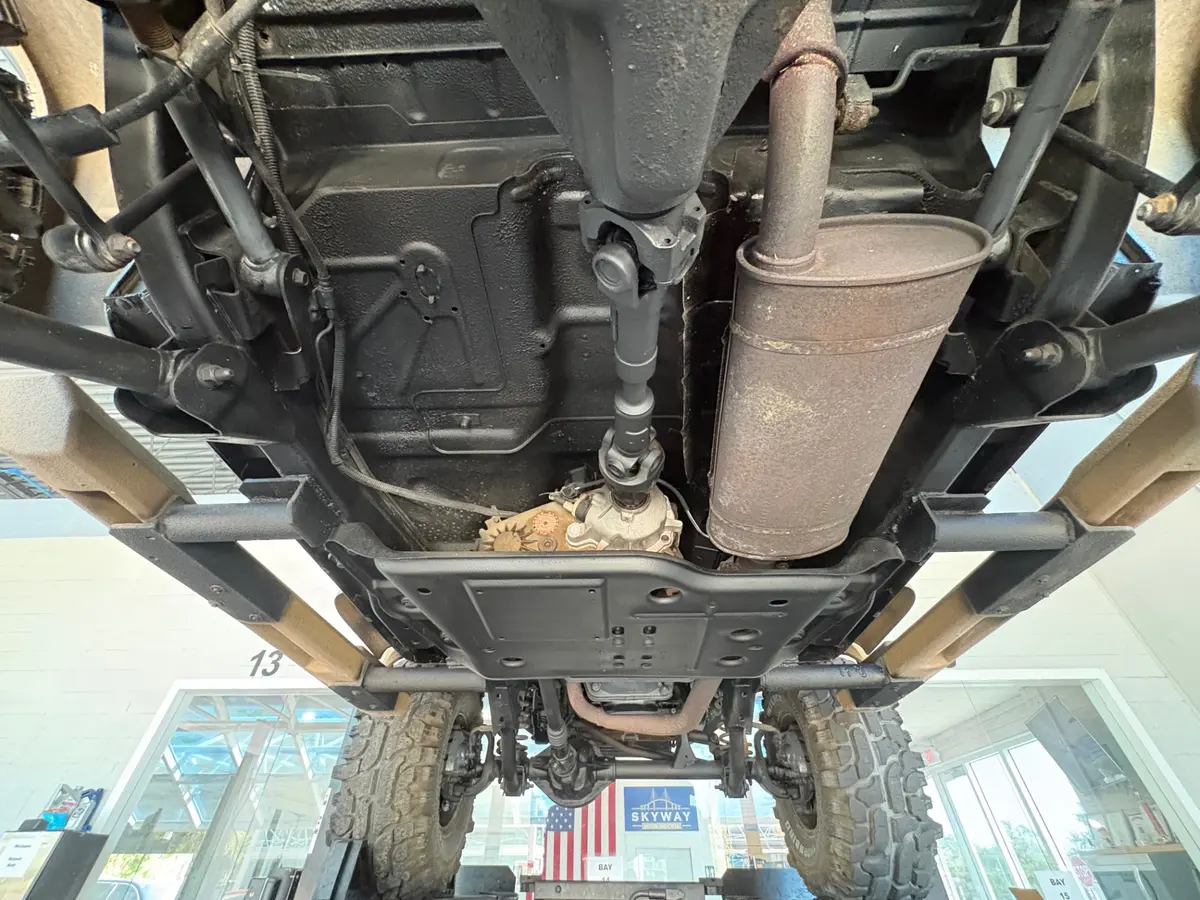 Vehicle photo 45