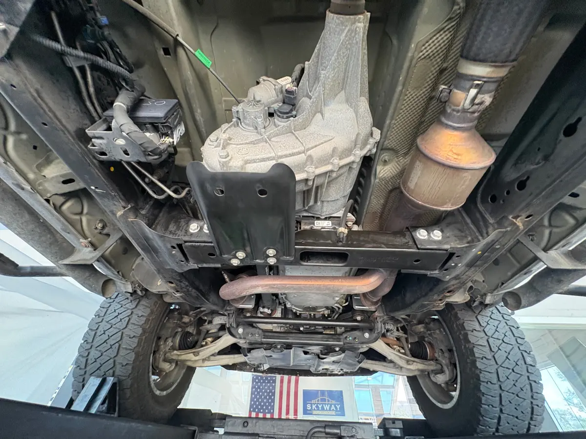 Vehicle photo 55