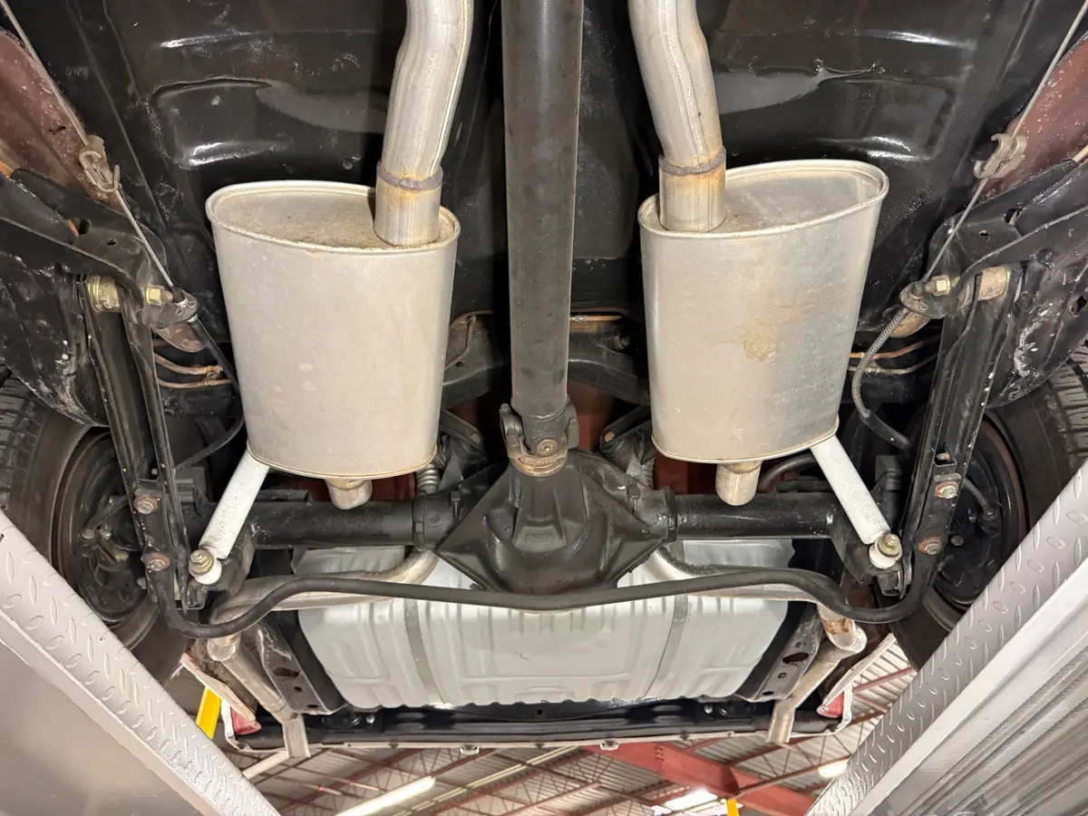 Vehicle photo 50