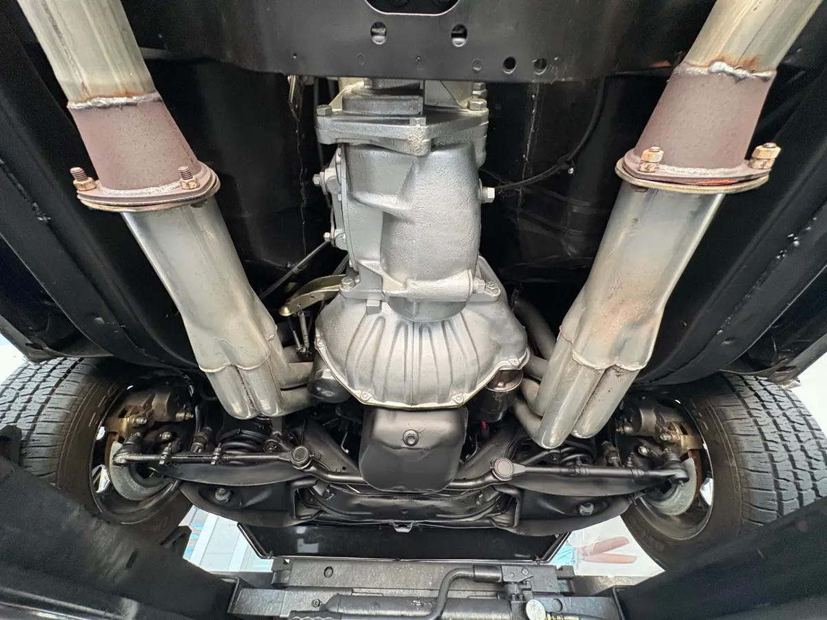 Vehicle photo 52