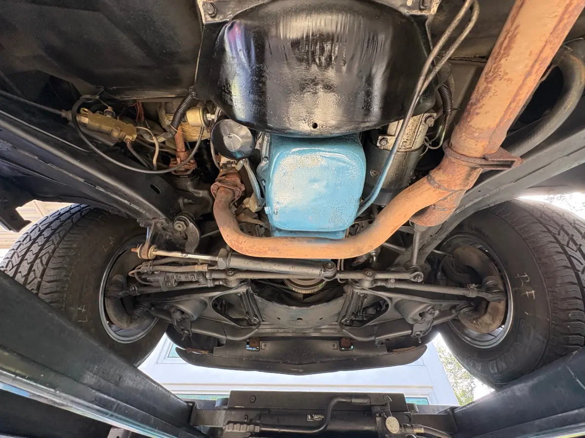 Vehicle photo 52