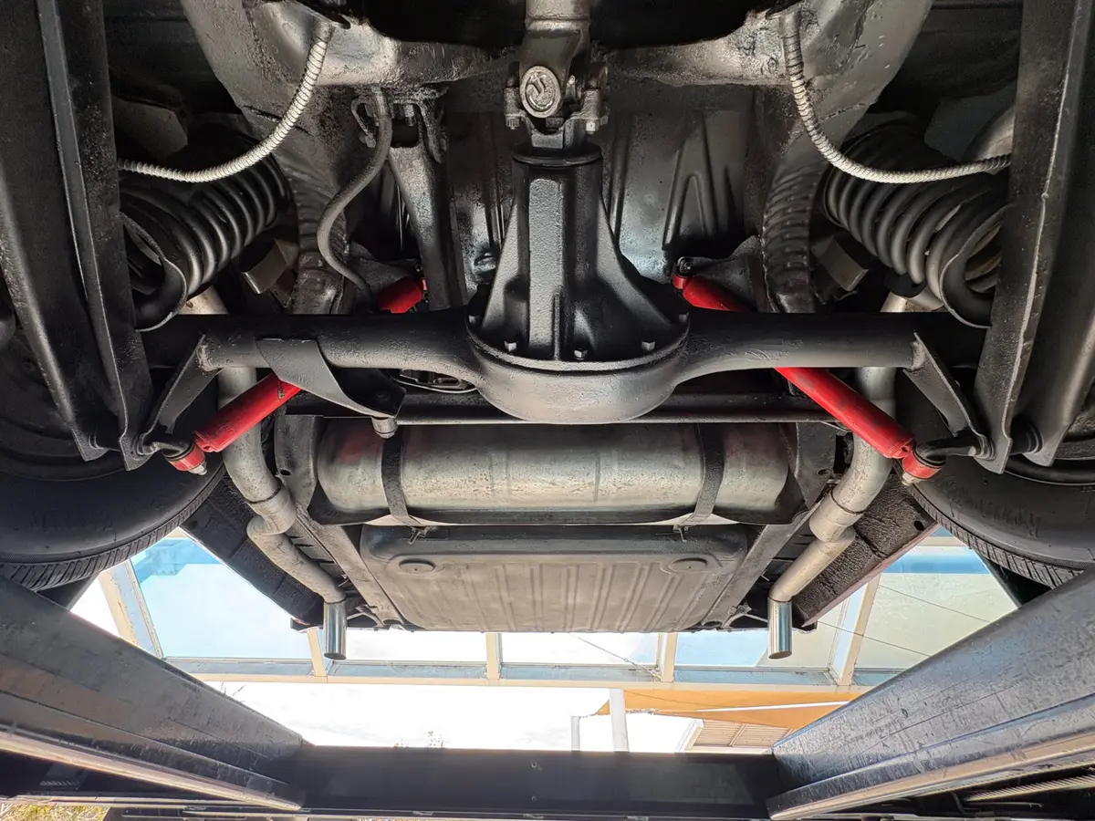Vehicle photo 56