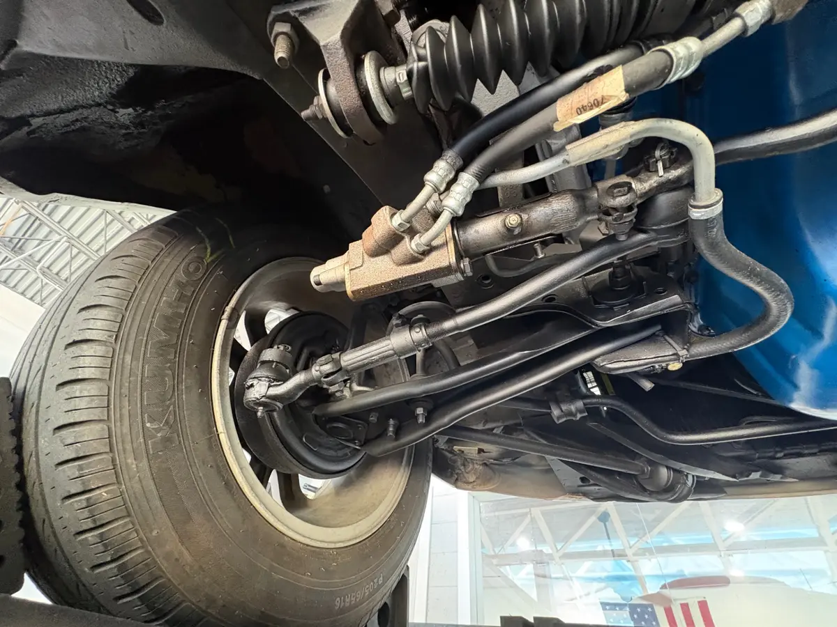 Vehicle photo 48