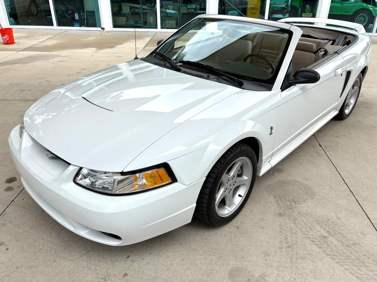 Vehicle photo 20