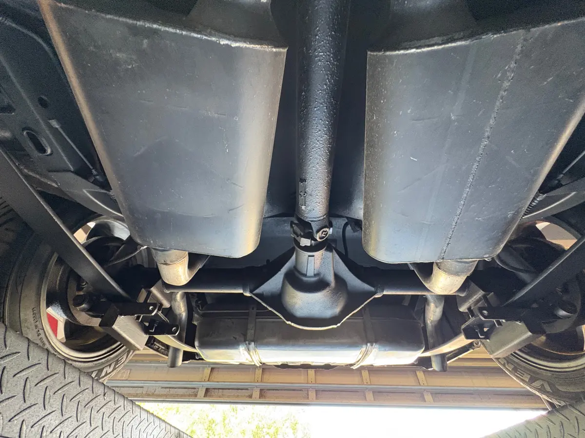 Vehicle photo 56