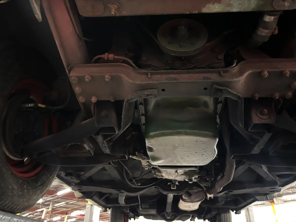 Vehicle photo 34