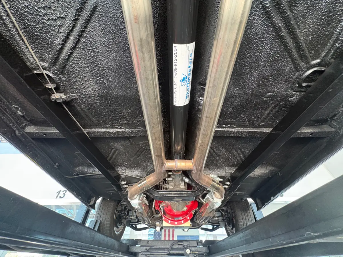 Vehicle photo 49
