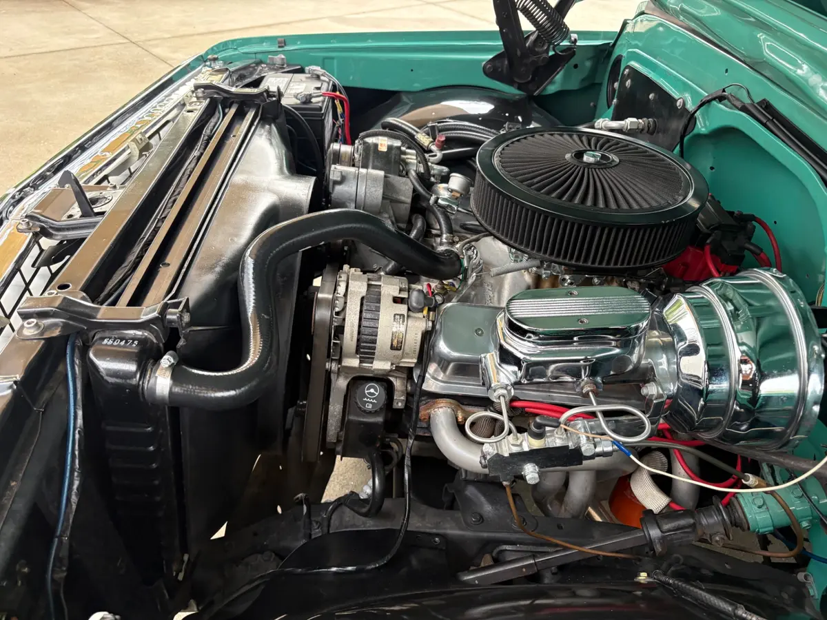 Vehicle photo 34