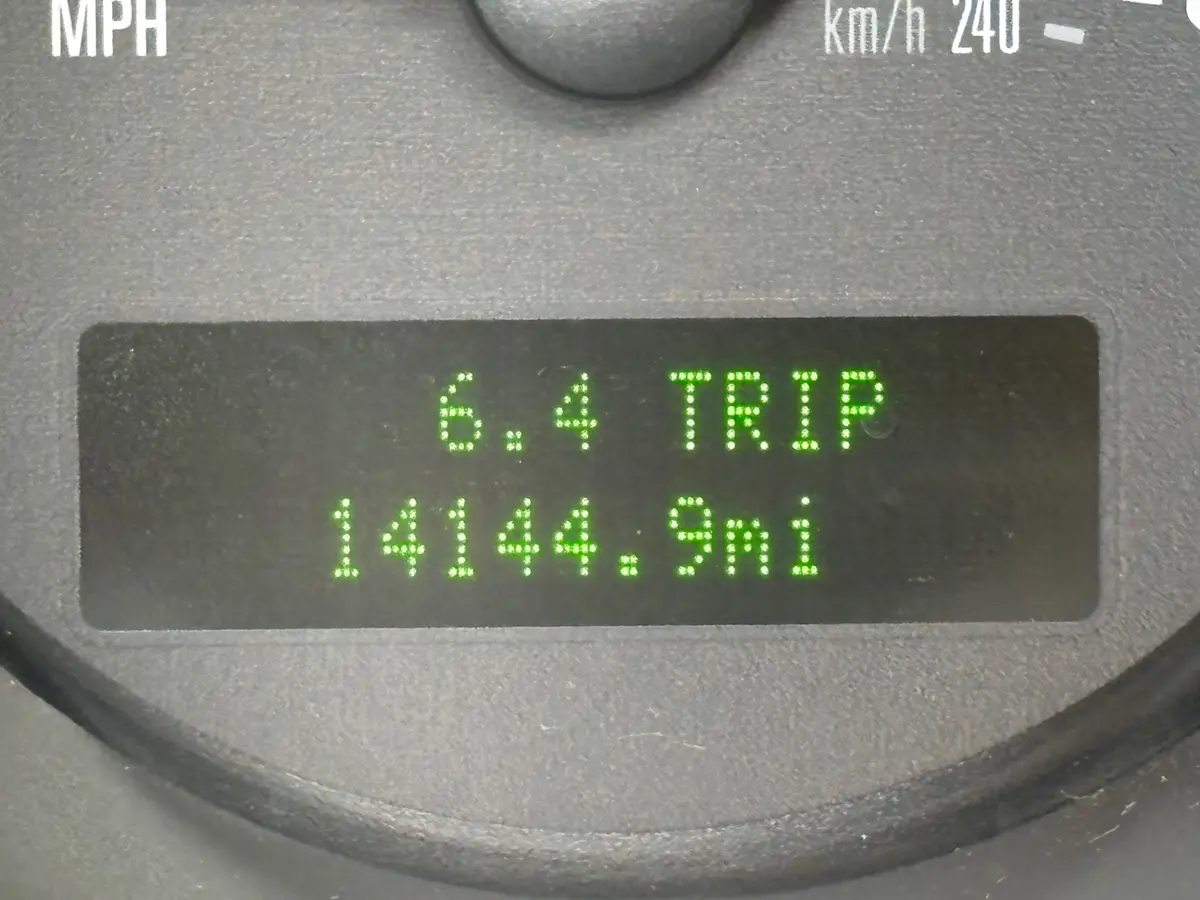 Vehicle photo 31