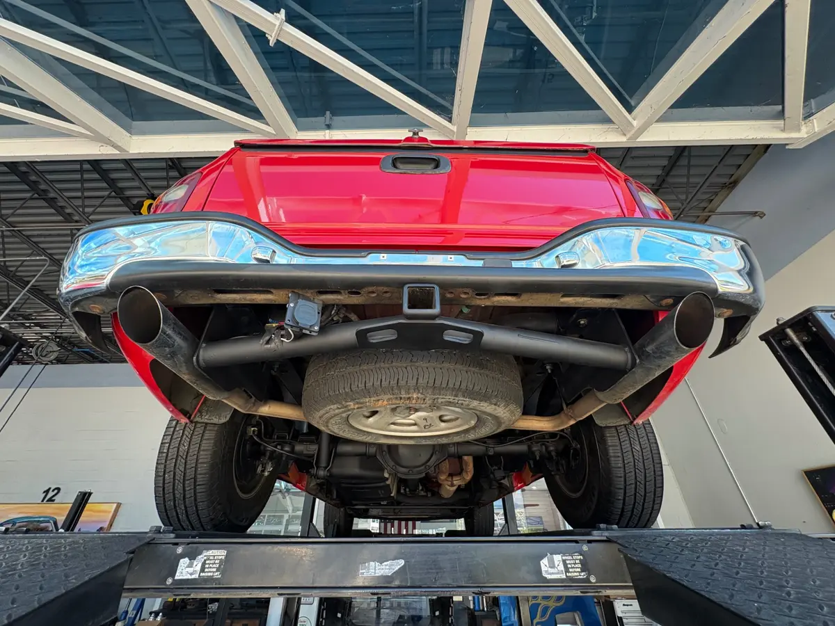 Vehicle photo 38