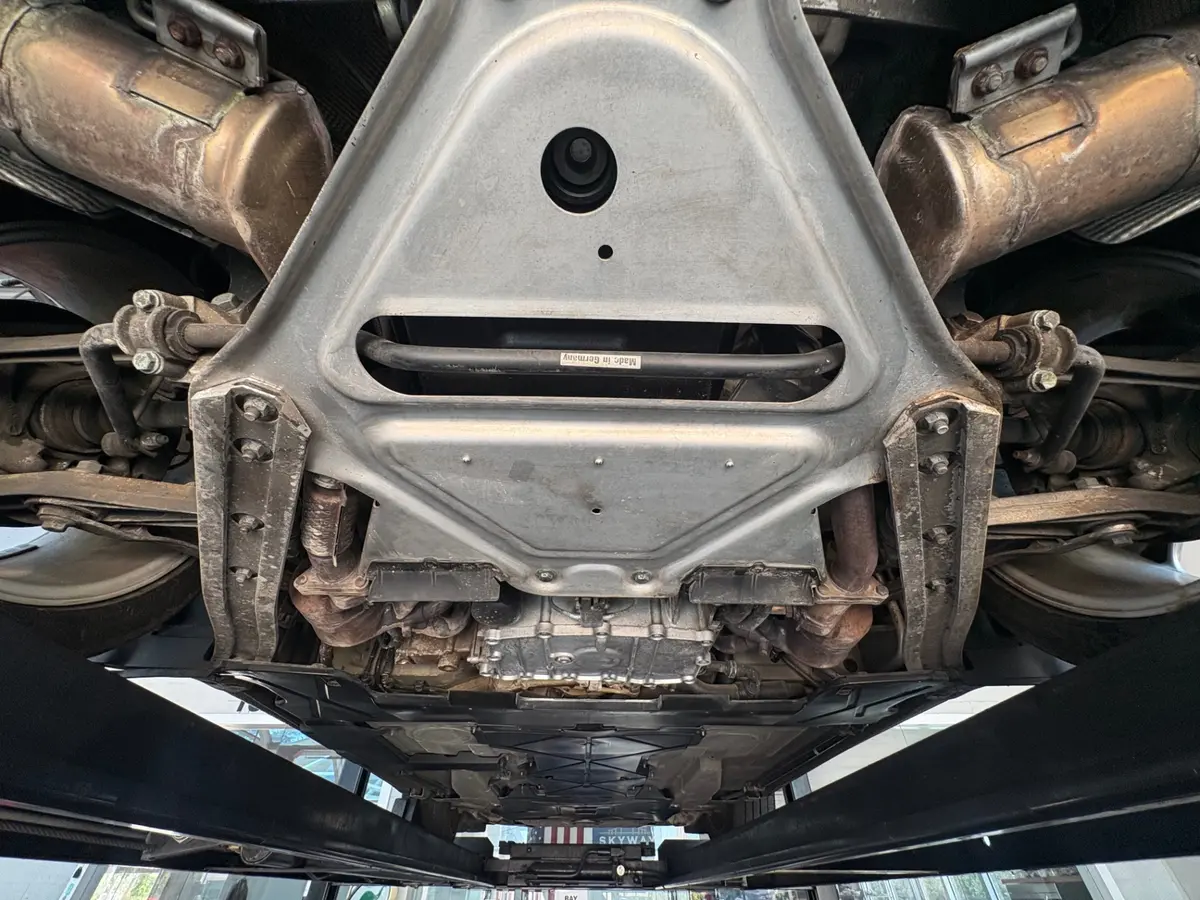 Vehicle photo 41