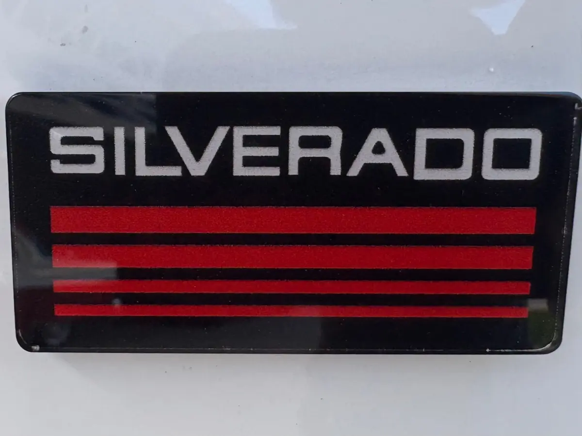 Vehicle photo 25
