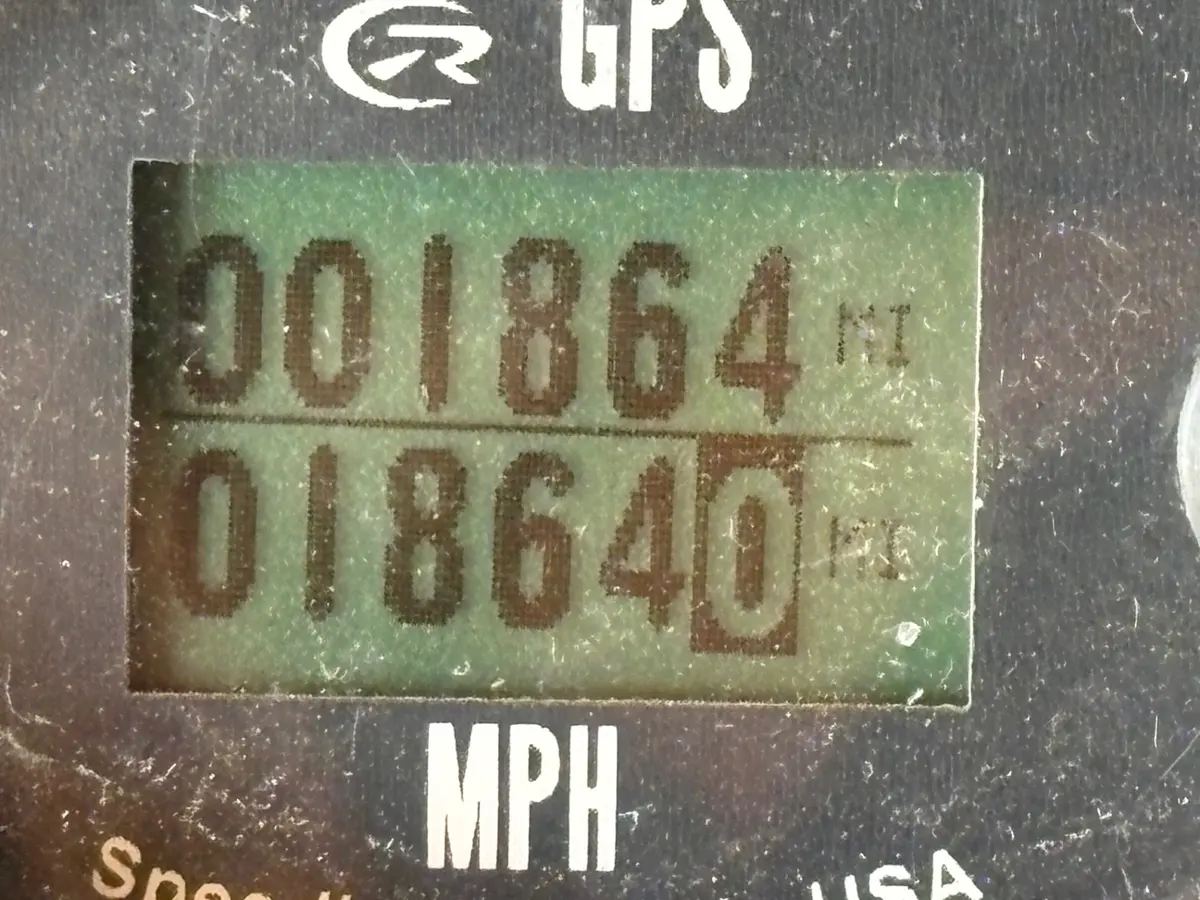 Vehicle photo 24