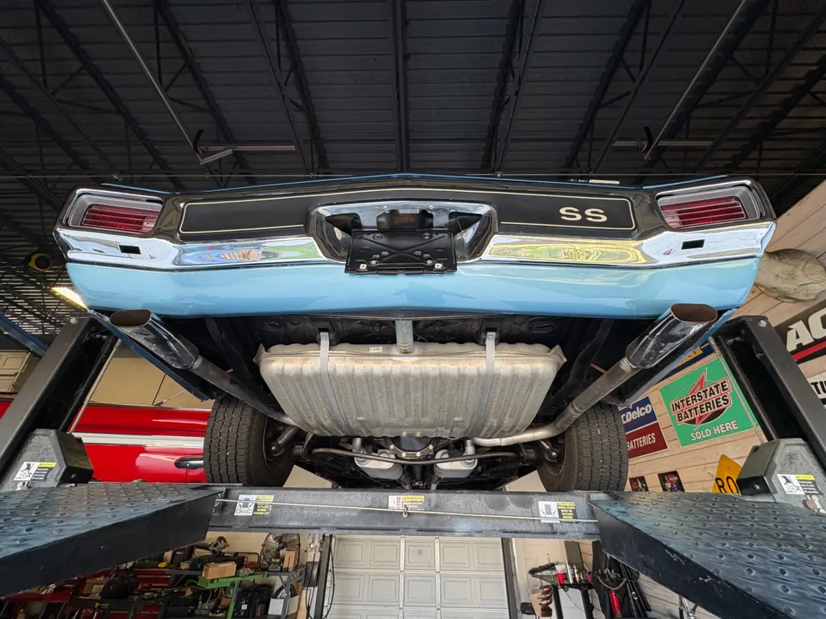 Vehicle photo 107