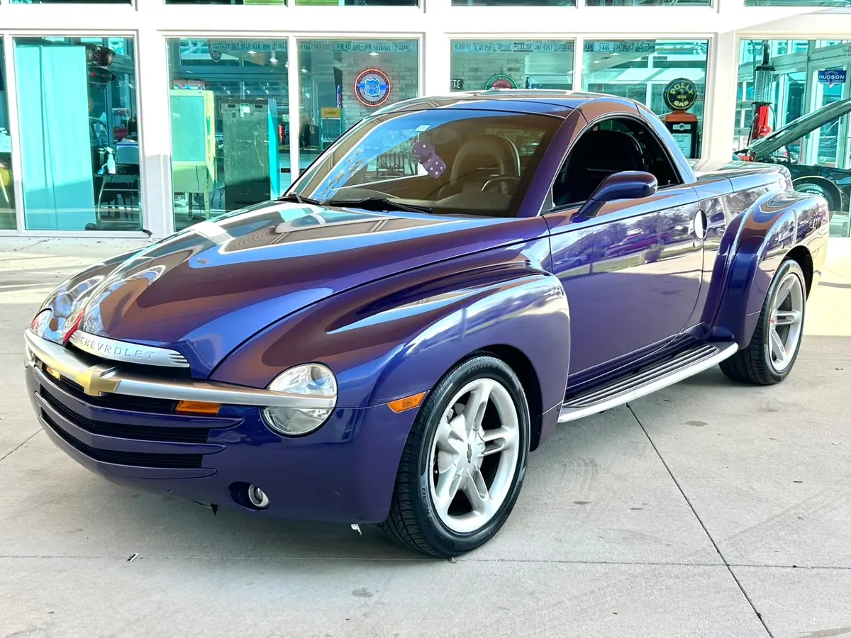 Vehicle photo 1