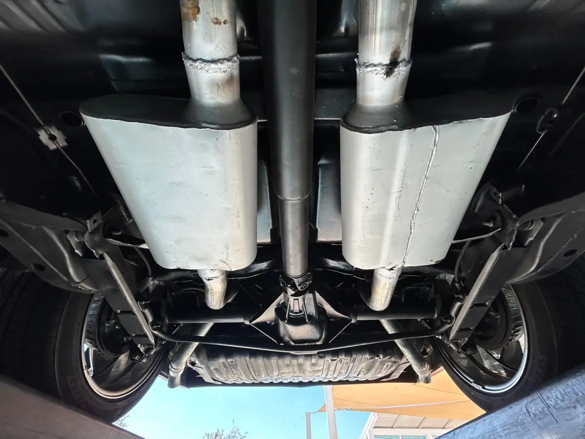 Vehicle photo 52
