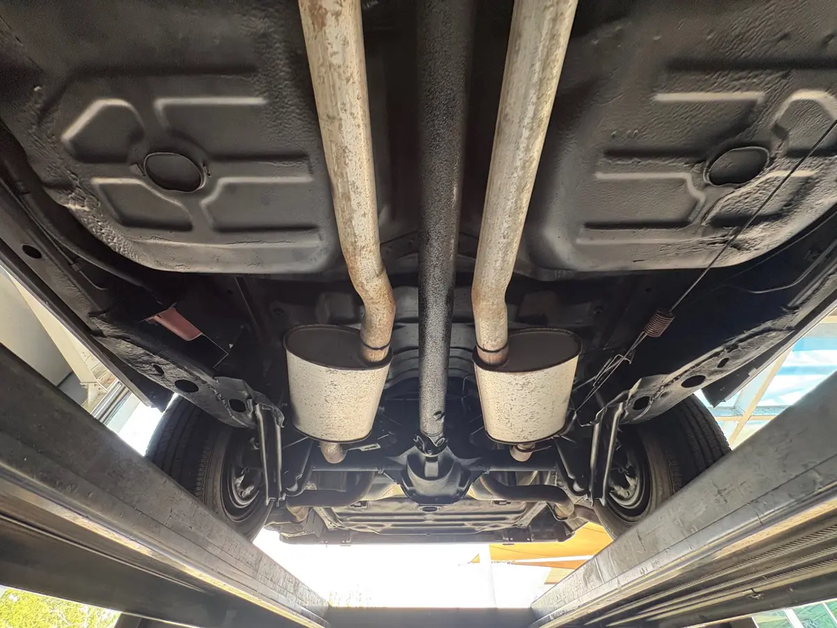 Vehicle photo 65