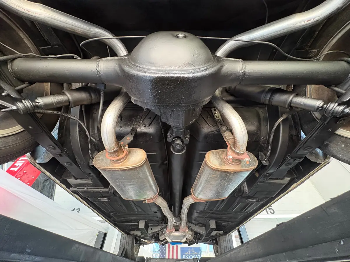Vehicle photo 41