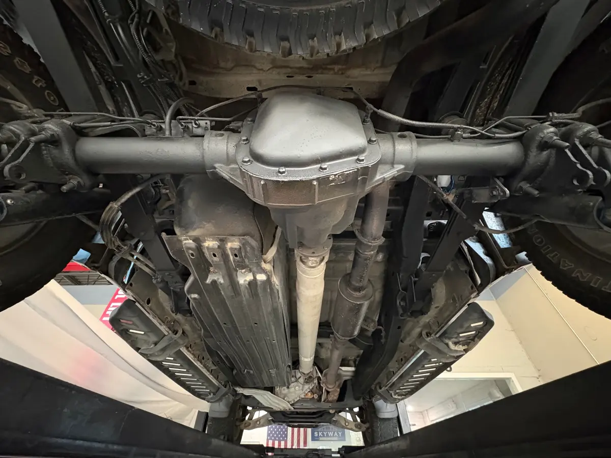 Vehicle photo 50