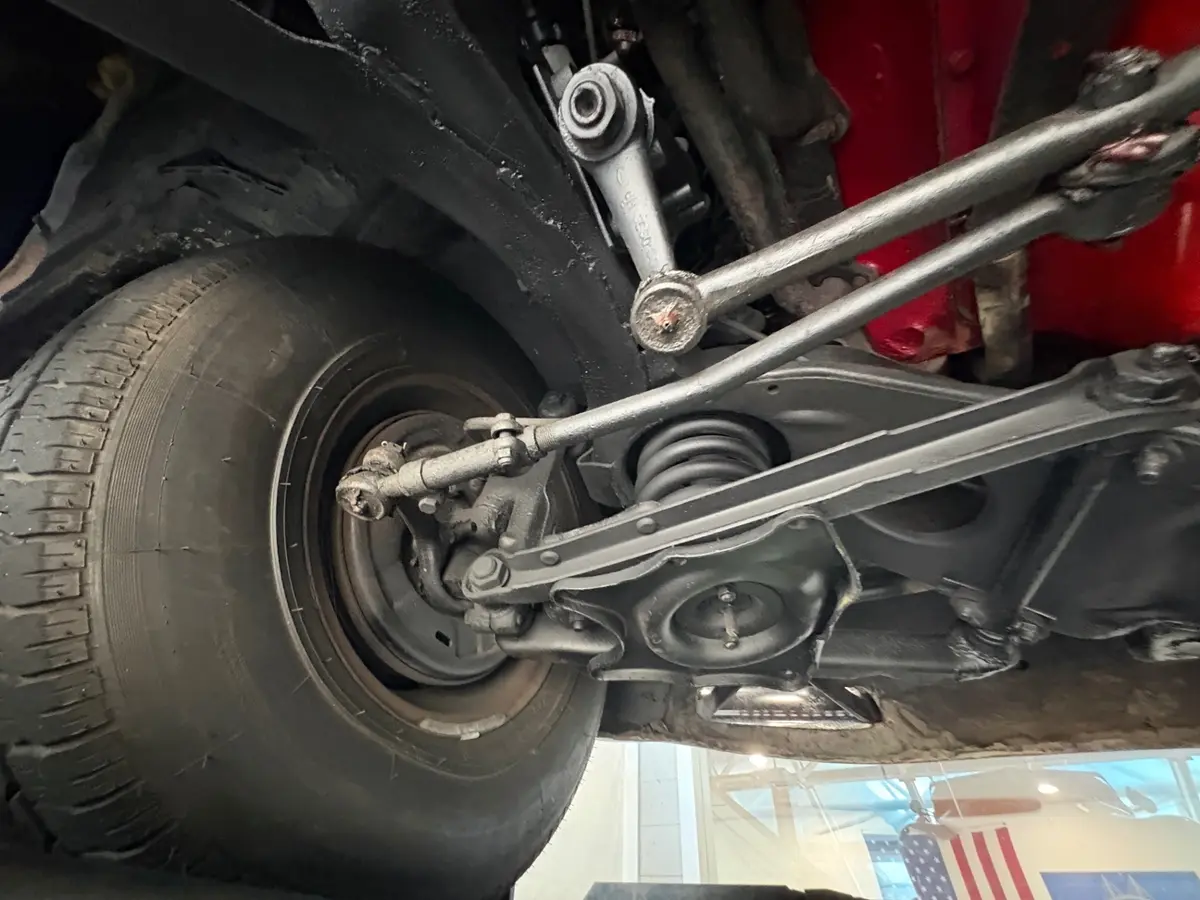 Vehicle photo 54