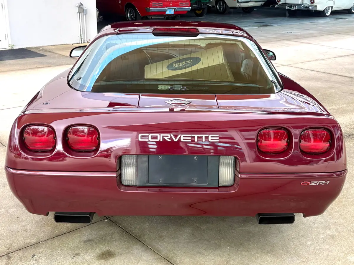 Vehicle photo 8