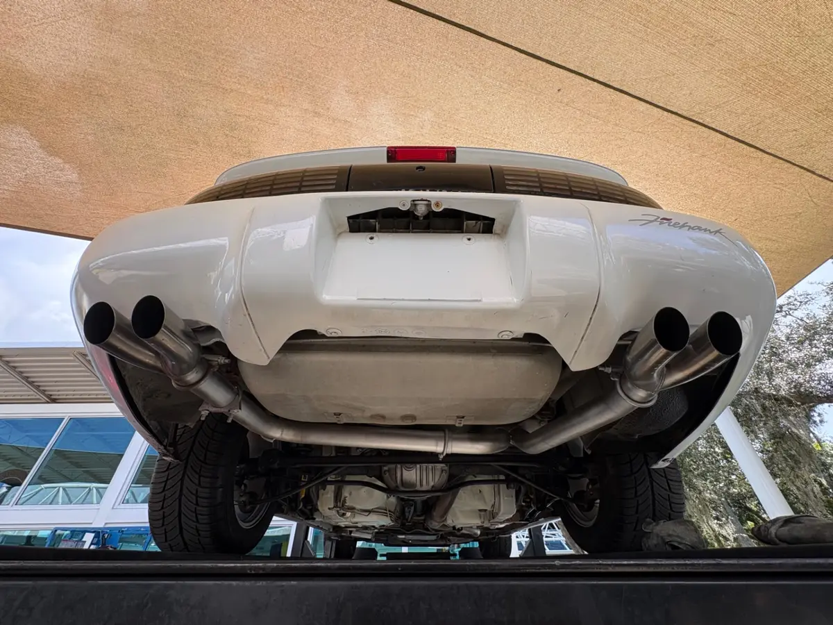 Vehicle photo 45
