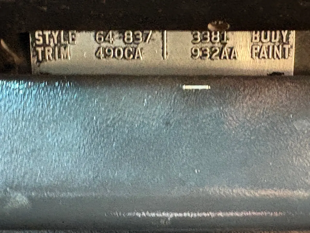 Vehicle photo 24