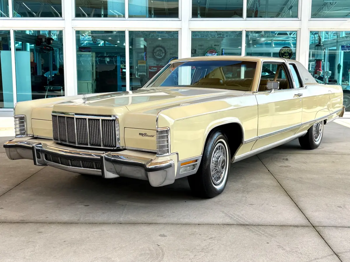 Vehicle photo 1