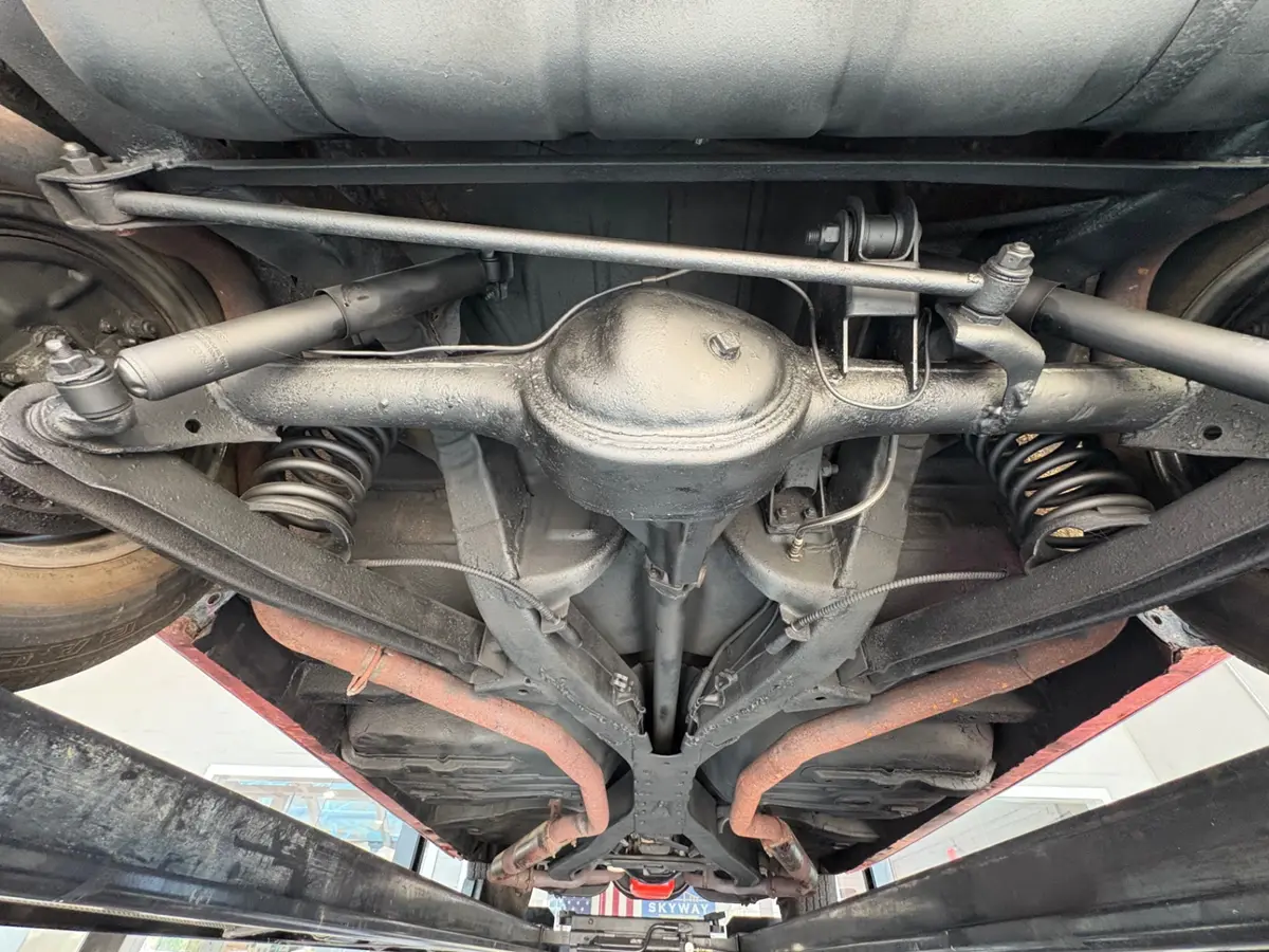 Vehicle photo 44